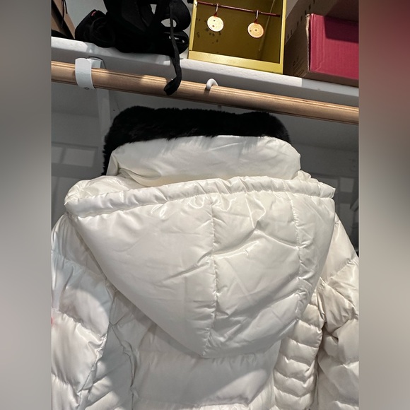 Micheal Micheal Kors faux fur white puffer quilted nylon coat w/belt plus scarf - Picture 9 of 11